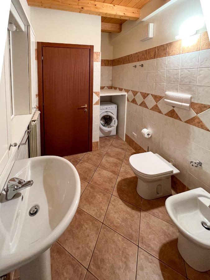 Casa Vacanze Al Lago P2 Monasterolo del Castello Екстер'єр фото